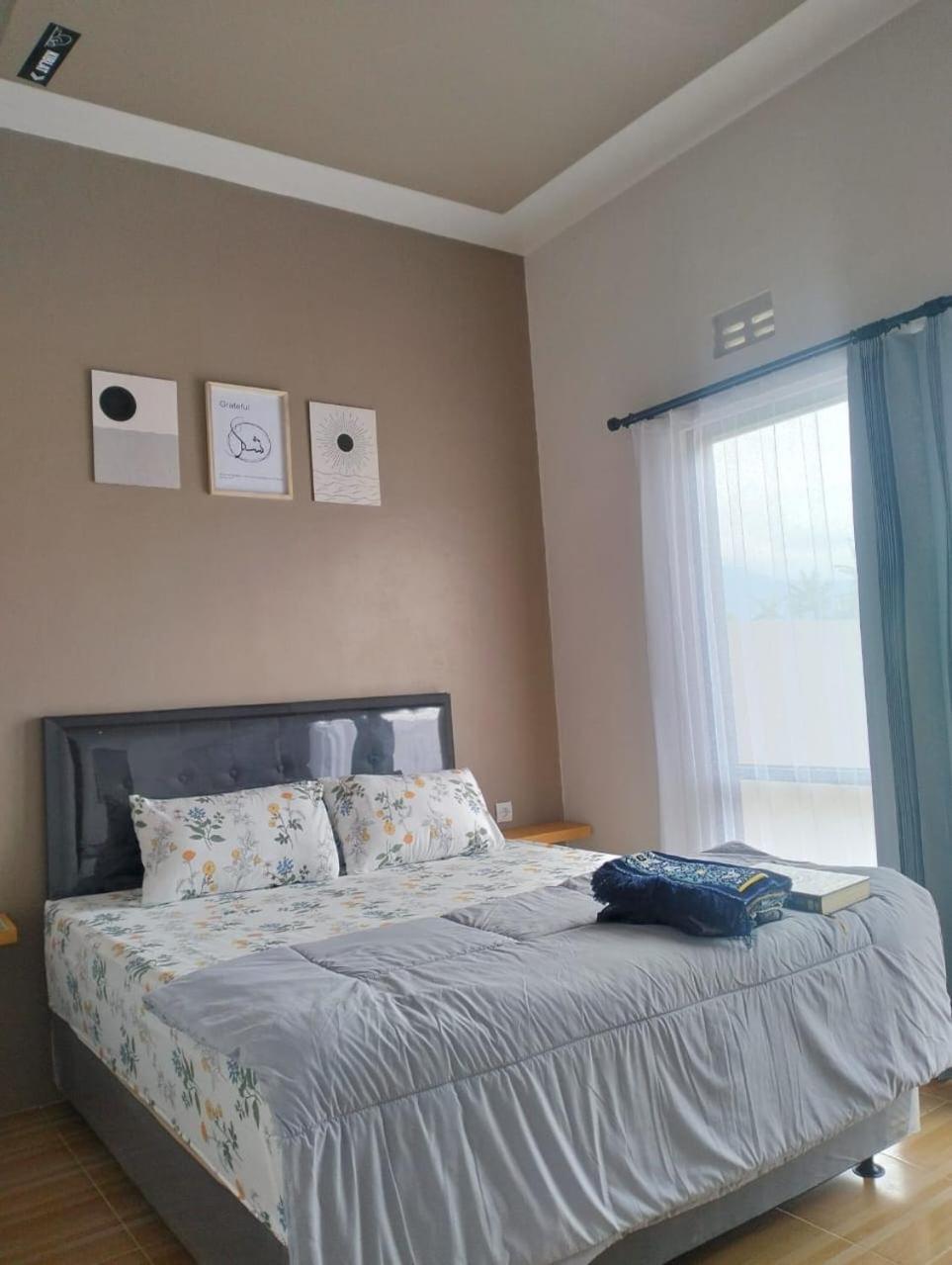 Osh! Omah Syariah Homestay Wonosobo Ngoại thất bức ảnh